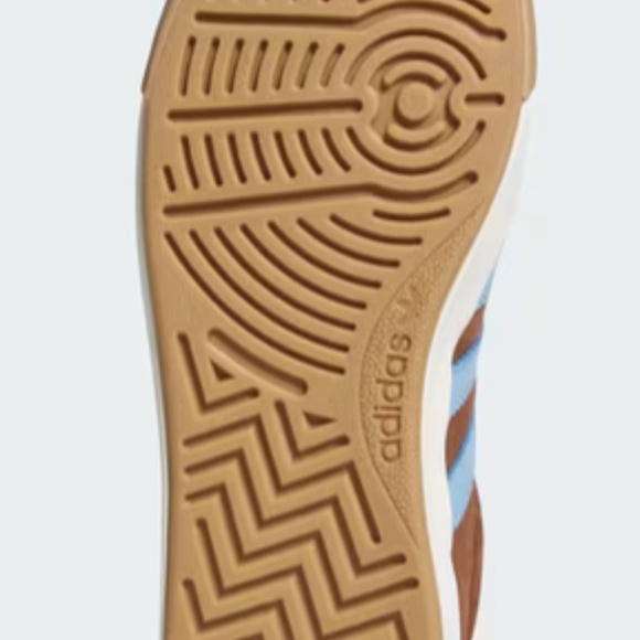 Adidas - Picture 3 of 5